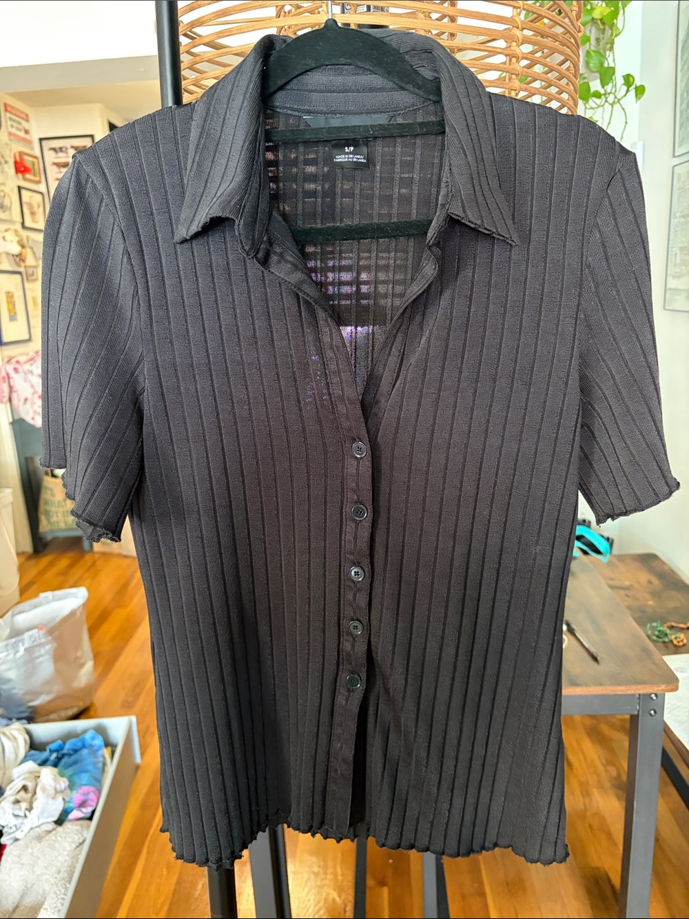 Club Monaco Black Ribbed Short-Sleeve Button-Down Shirt
